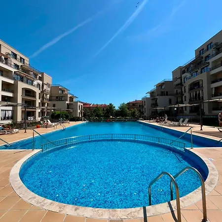 Sorrento Sole Mare Deluxe Апартамент Свети Влас